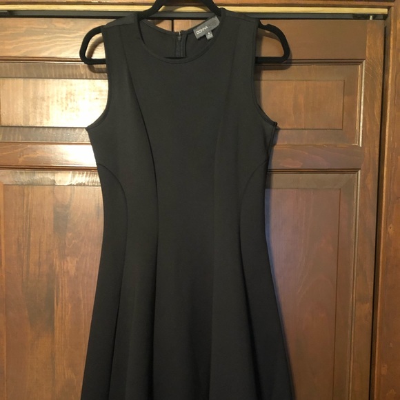 Donna Rico Sleeveless Fit and Flare Black Dress Size 8 - Picture 3 of 5
